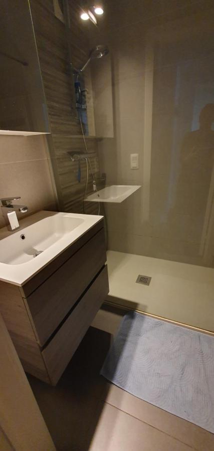 3 Bedroom Nearby The Sea Appartement *