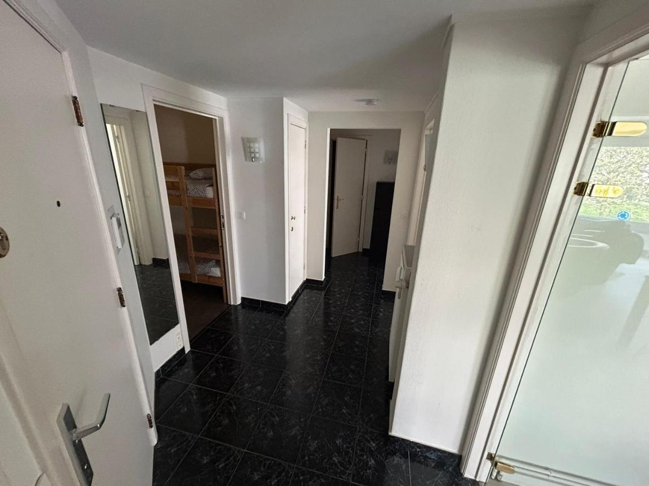 Apartmán 3 Bedroom Nearby The Sea *
